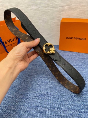Louis Vuitton belt-836